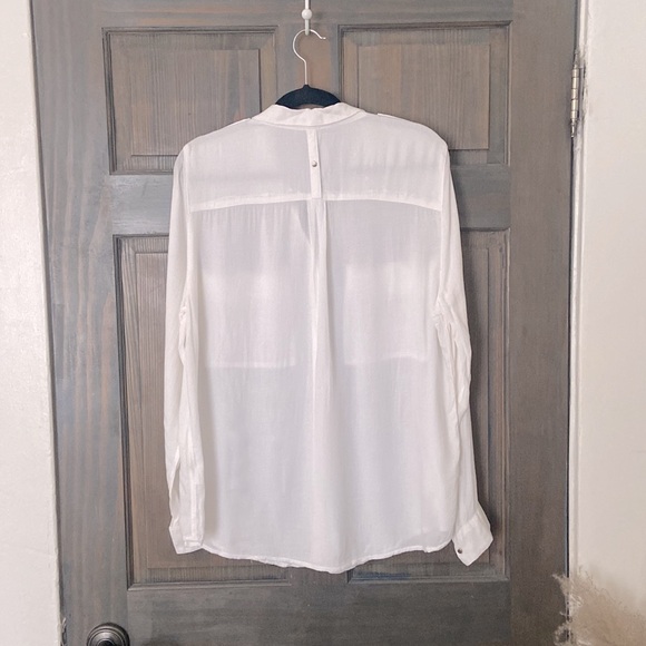 🤍White Dynamite Blouse - Picture 2 of 7